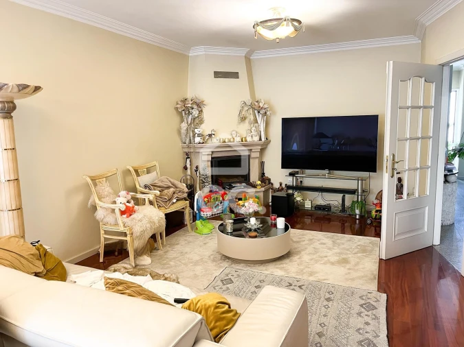 Moradia T4 para Venda em Custoias Foto 39