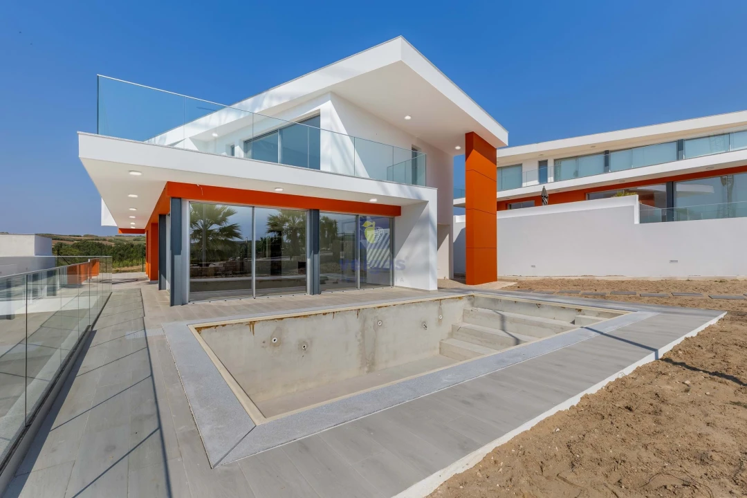 Moradia T4 para Venda em Ribamar Foto 4