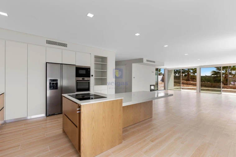 Moradia T4 para Venda em Ribamar Foto 9