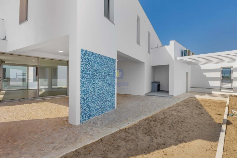 Moradia T4 para Venda em Ribamar Foto 25