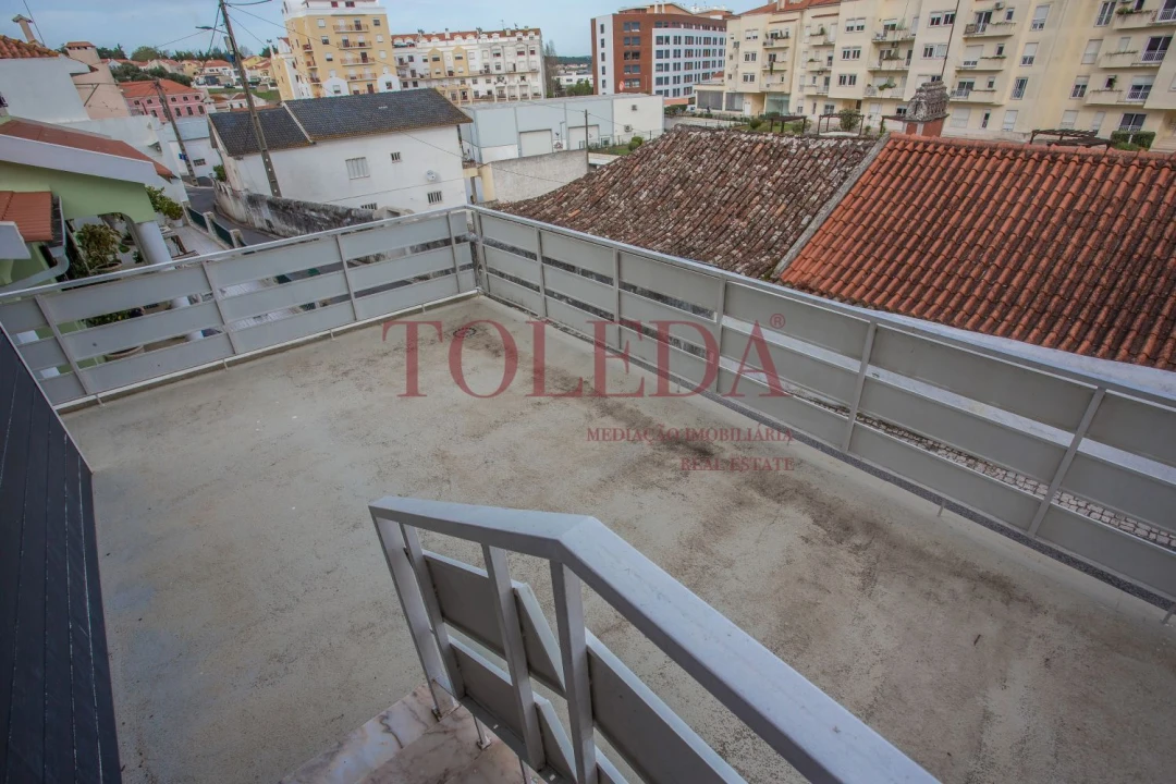 Moradia T6 para Venda em Alenquer (Santo Estêvão e Triana) Foto 46