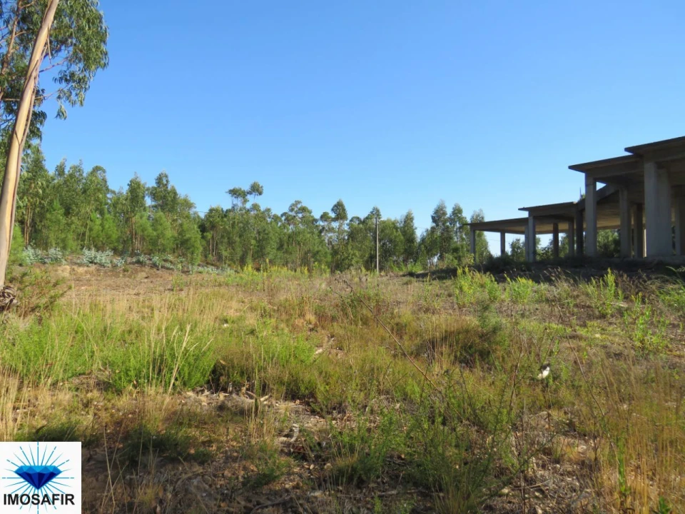 Moradia T3 para Venda em Aguas Belas Foto 3