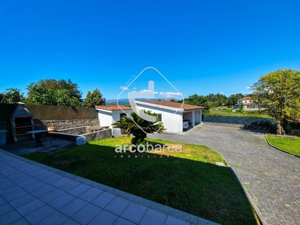 Moradia T3 para Venda em Oleiros Foto 3