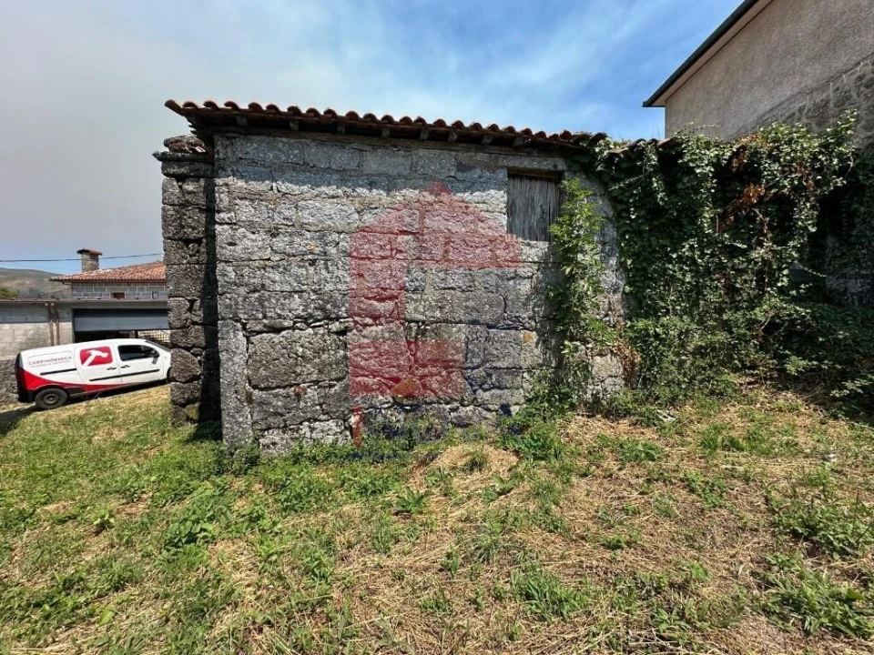 Moradia T1 para Venda em Aboim da Nóbrega e Gondomar Foto 3