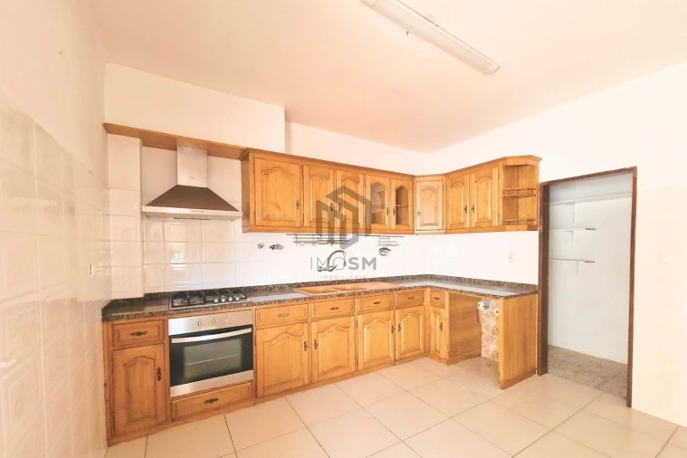 Apartamento T4 para Venda em Bucelas Foto 13