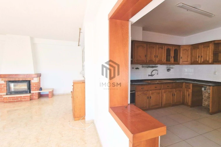 Apartamento T4 para Venda em Bucelas Foto 15