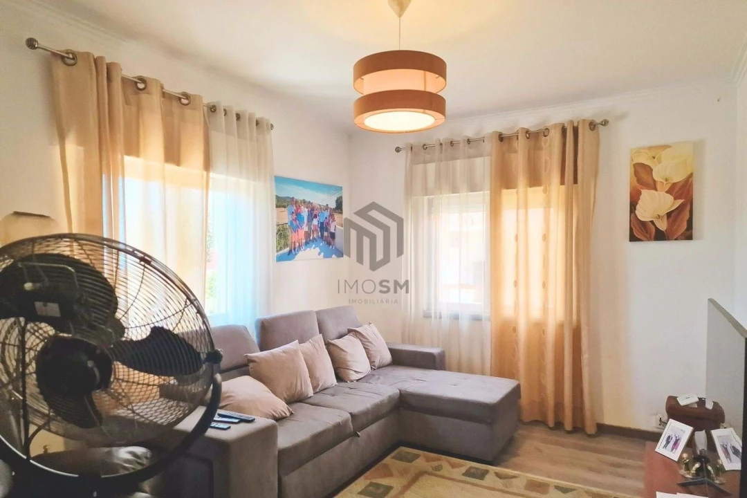 Apartamento T3 para Venda em Bucelas Foto 5