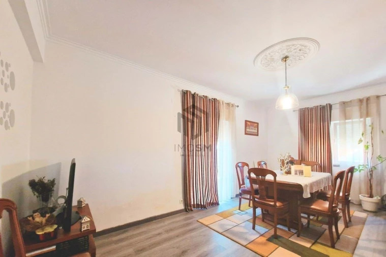 Apartamento T3 para Venda em Bucelas Foto 9