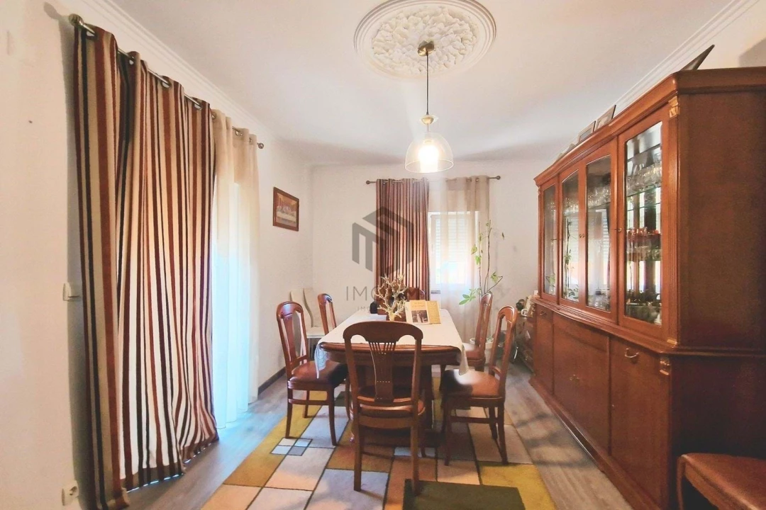 Apartamento T3 para Venda em Bucelas Foto 8