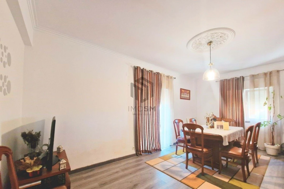 Apartamento T3 para Venda em Bucelas Foto 9