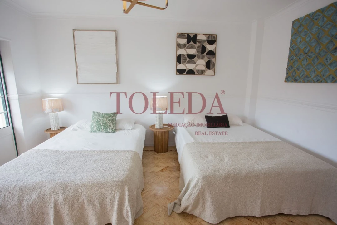 Moradia T5 para Venda em Azambuja Foto 16