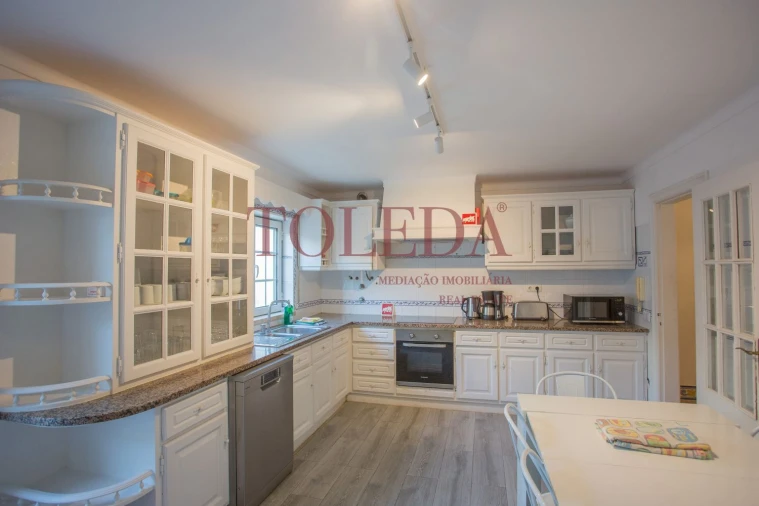 Moradia T5 para Venda em Azambuja Foto 6