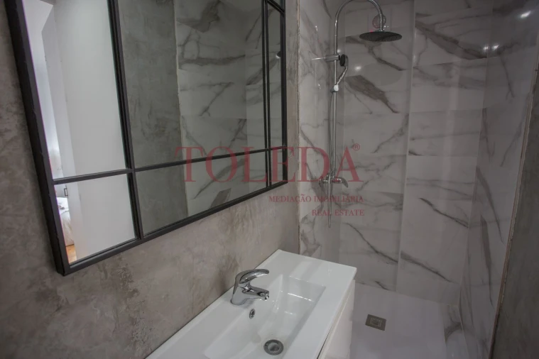 Moradia T5 para Venda em Azambuja Foto 24