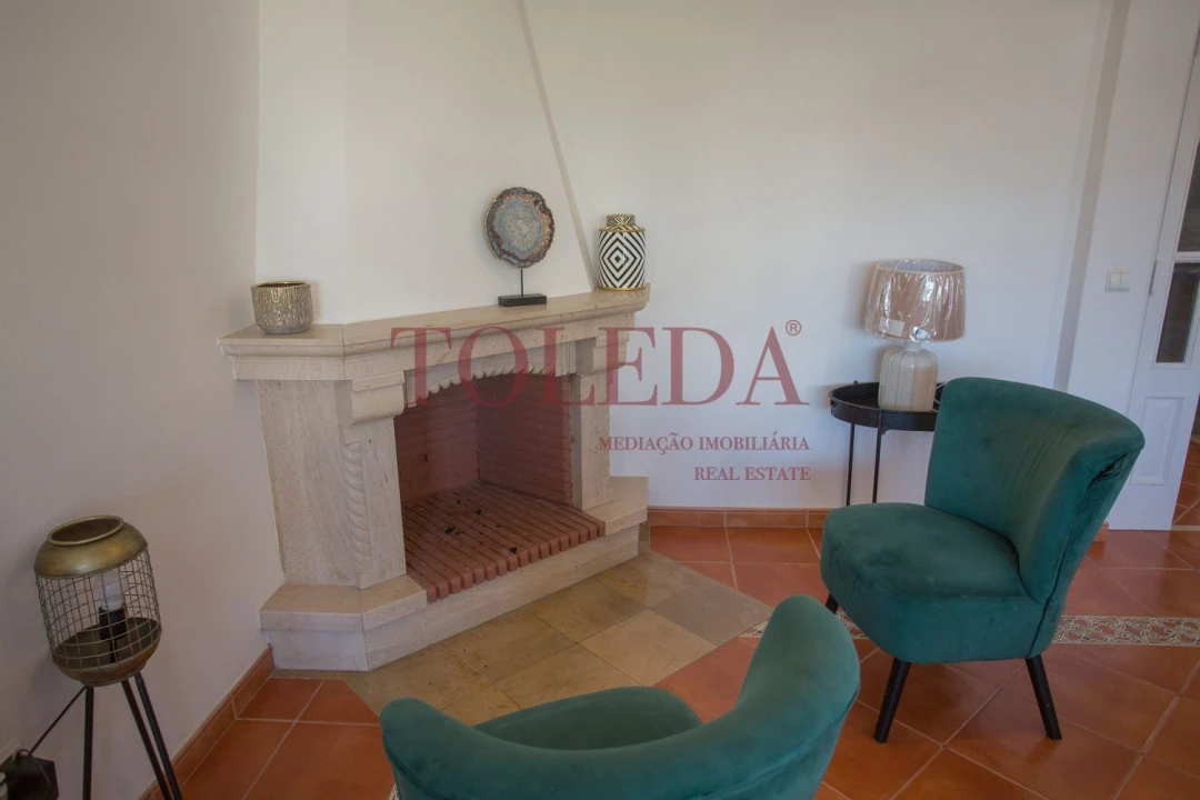 Moradia T5 para Venda em Azambuja Foto 4