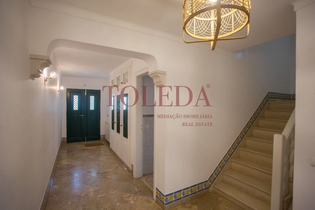 Moradia T5 para Venda em Azambuja Foto 13