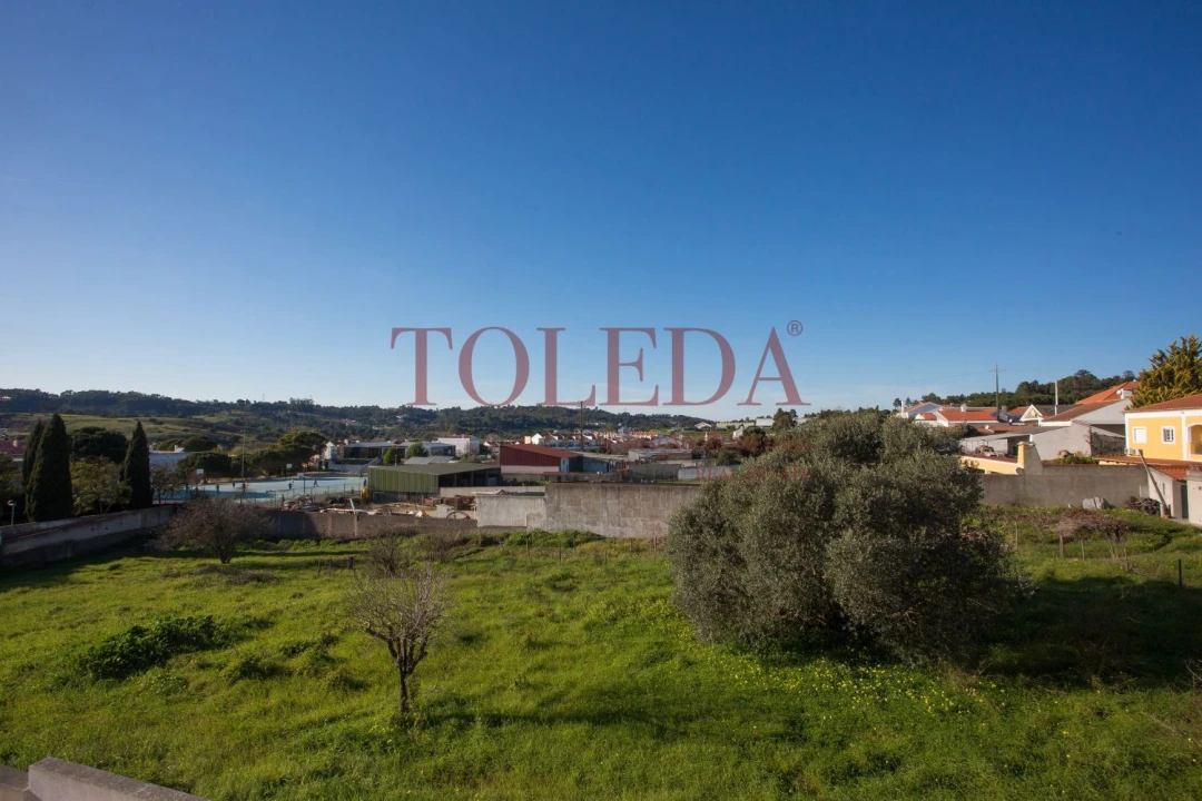 Moradia T5 para Venda em Azambuja Foto 47