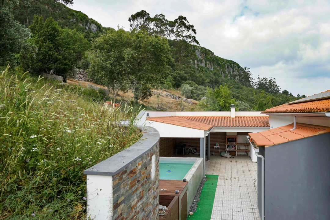 Moradia T3 para Venda em Alvados e Alcaria Foto 10