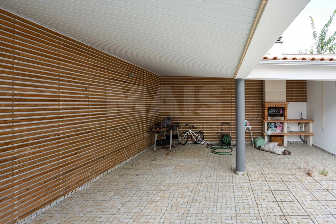 Moradia T3 para Venda em Alvados e Alcaria Foto 8