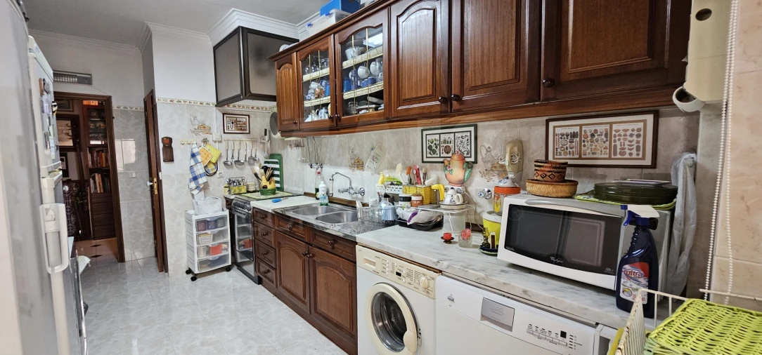 Apartamento T1 para Venda em Massamá e Monte Abraão Foto 1