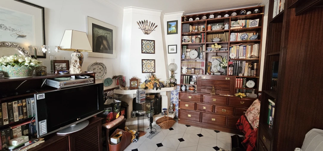 Apartamento T1 para Venda em Massamá e Monte Abraão Foto 3