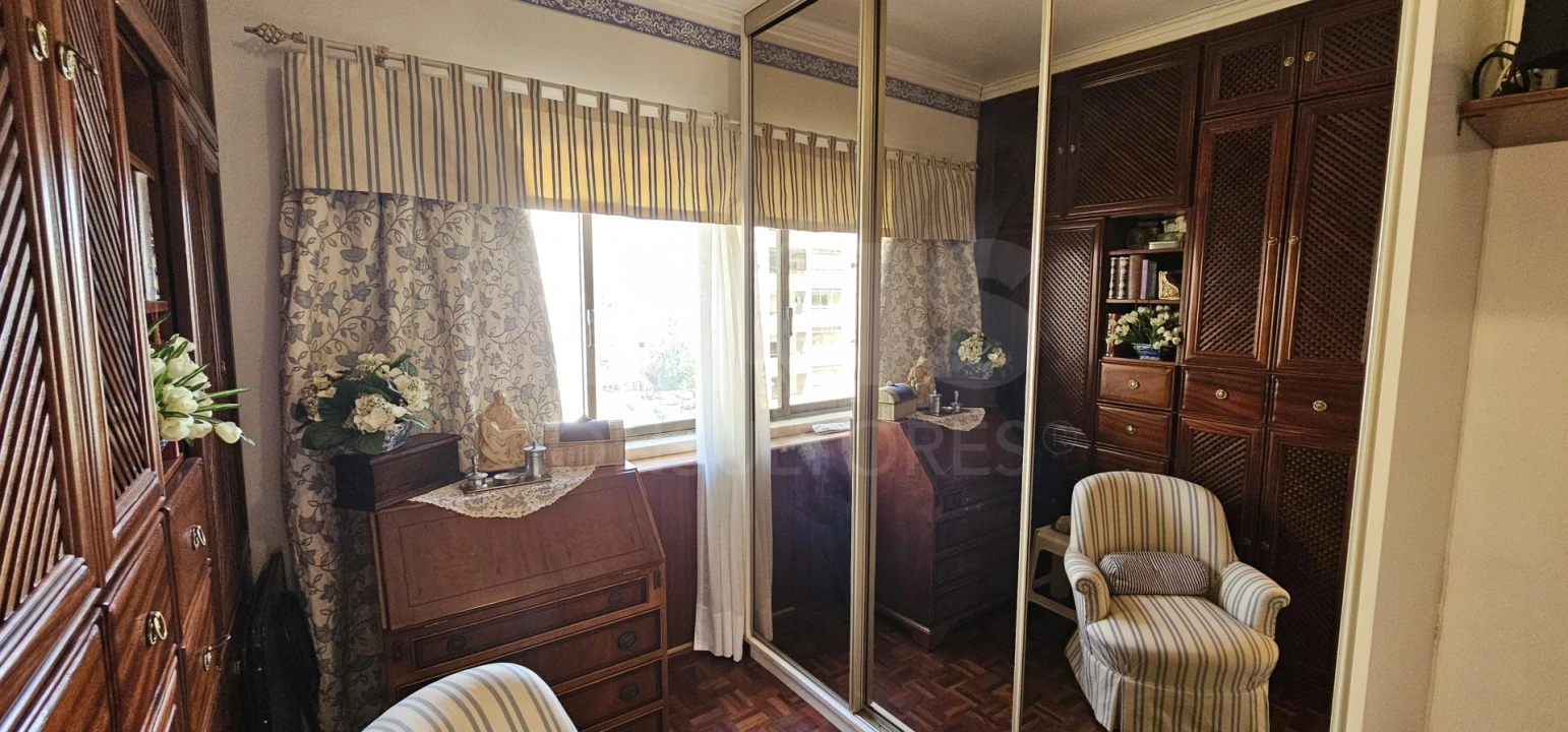 Apartamento T1 para Venda em Massamá e Monte Abraão Foto 7