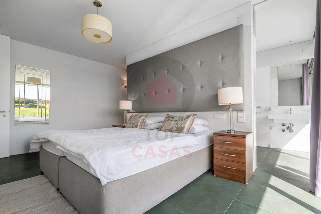 Moradia T4 para Venda em Vau Foto 23