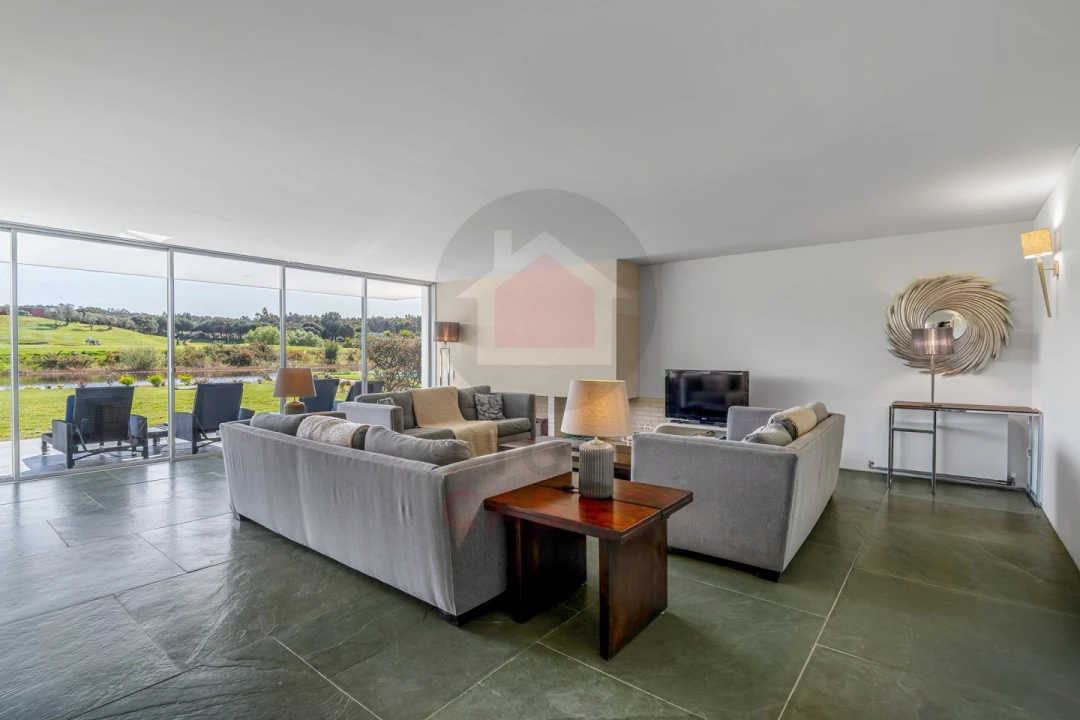 Moradia T4 para Venda em Vau Foto 10