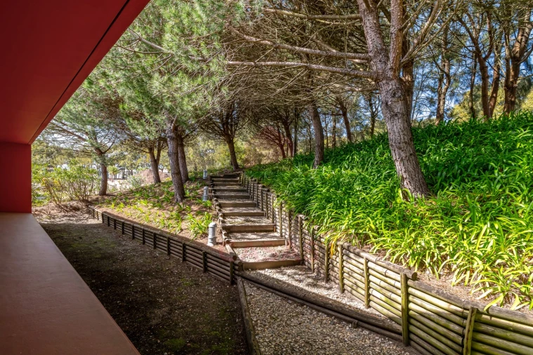 Moradia T4 para Venda em Vau Foto 6