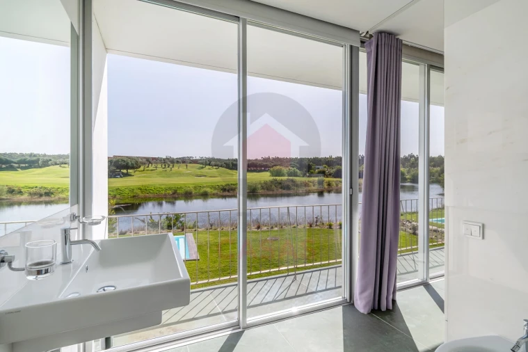 Moradia T4 para Venda em Vau Foto 22