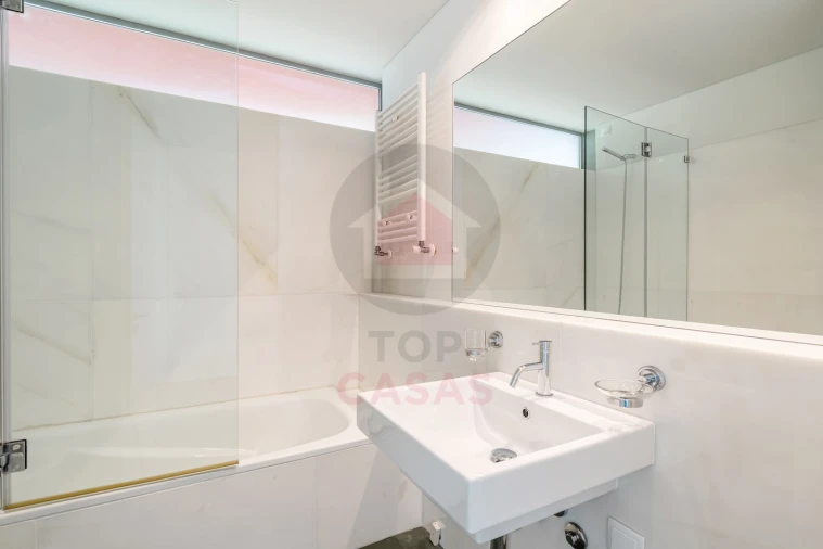 Moradia T4 para Venda em Vau Foto 26