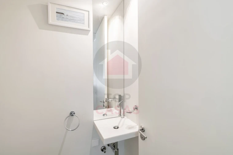 Moradia T4 para Venda em Vau Foto 33