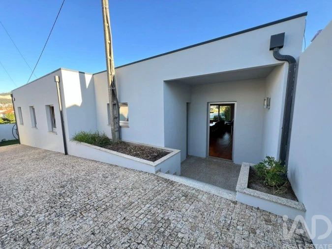 Moradia T3 para Venda em Macieira Foto 22