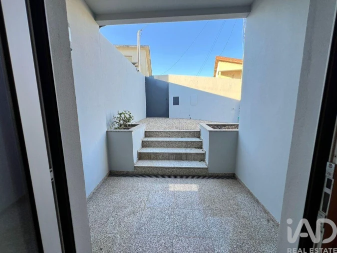 Moradia T3 para Venda em Macieira Foto 23