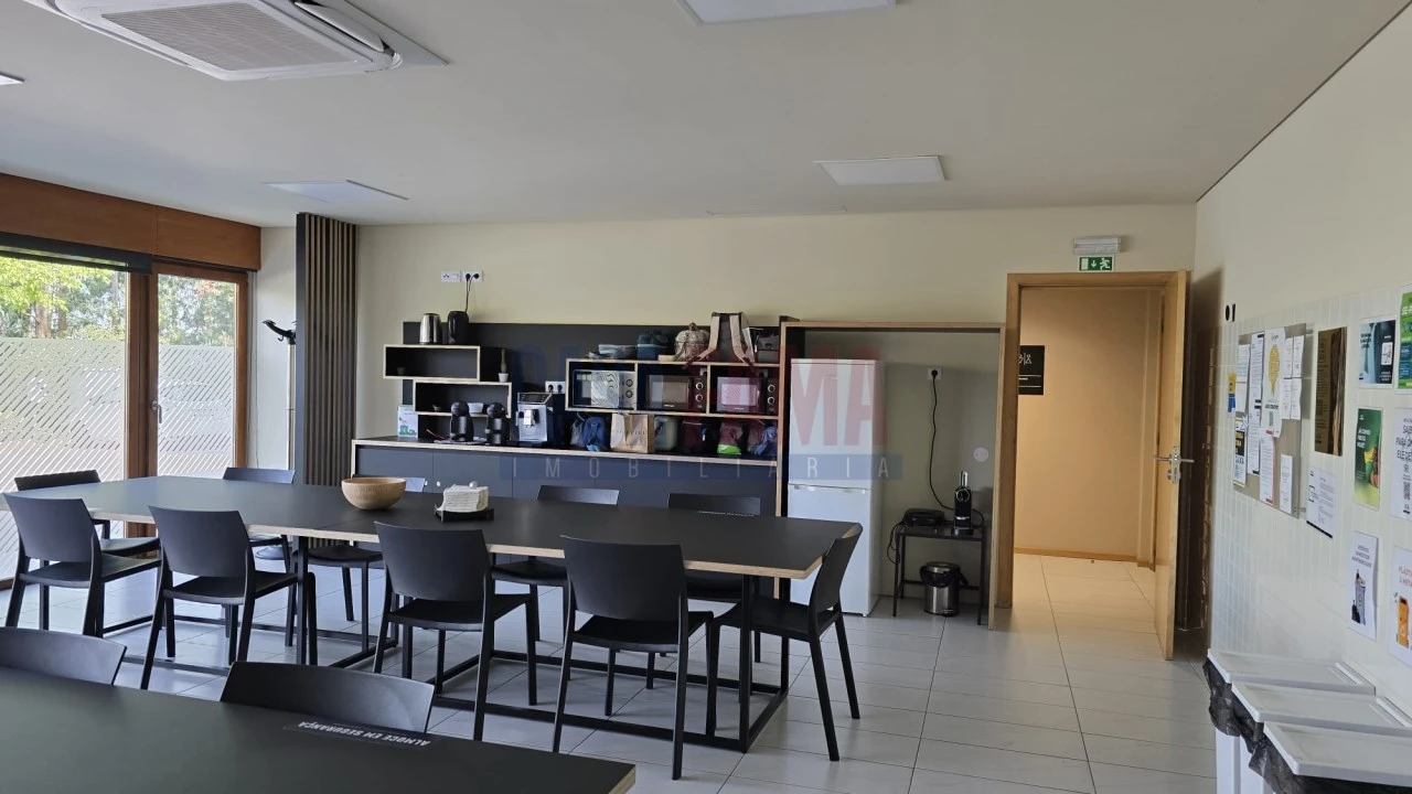 Armazém para Venda em Arnoso (Santa Maria e Santa Eulália) e Sezures Foto 24