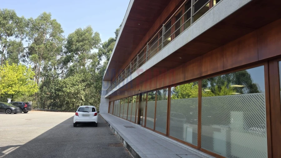 Armazém para Venda em Arnoso (Santa Maria e Santa Eulália) e Sezures Foto 1