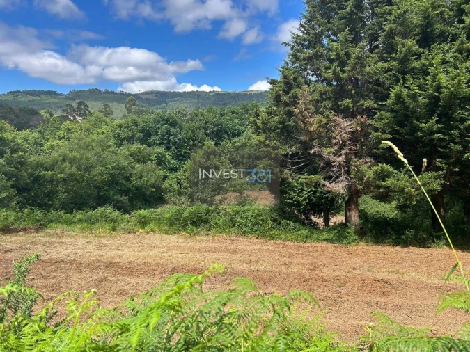 Terreno para Venda em Candemil e Gondar Foto 3