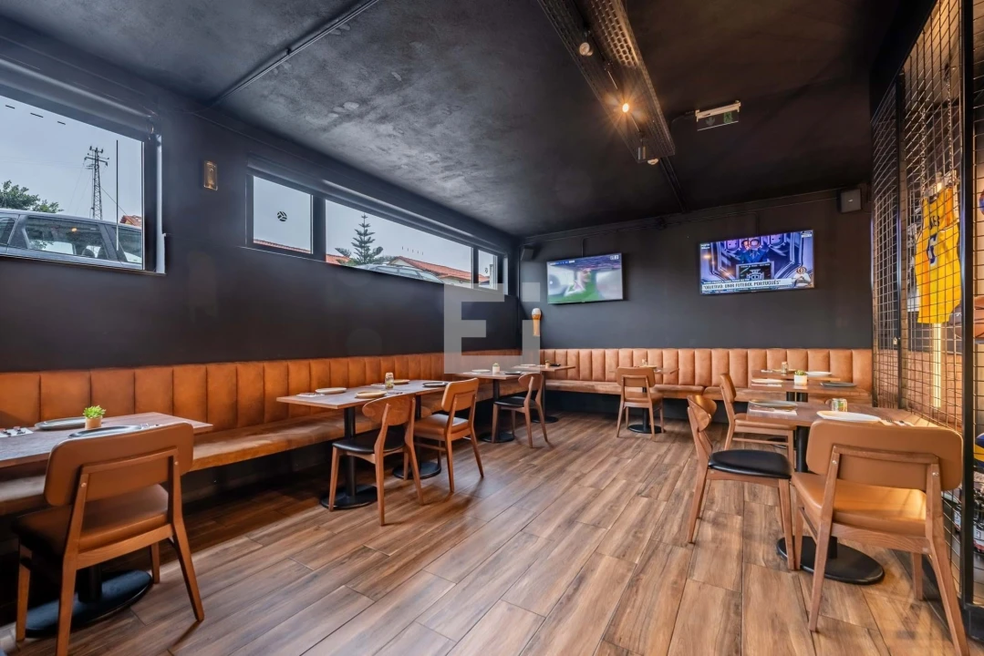 Negócio para Venda em Santa Marinha e São Pedro da Afurada Foto 4