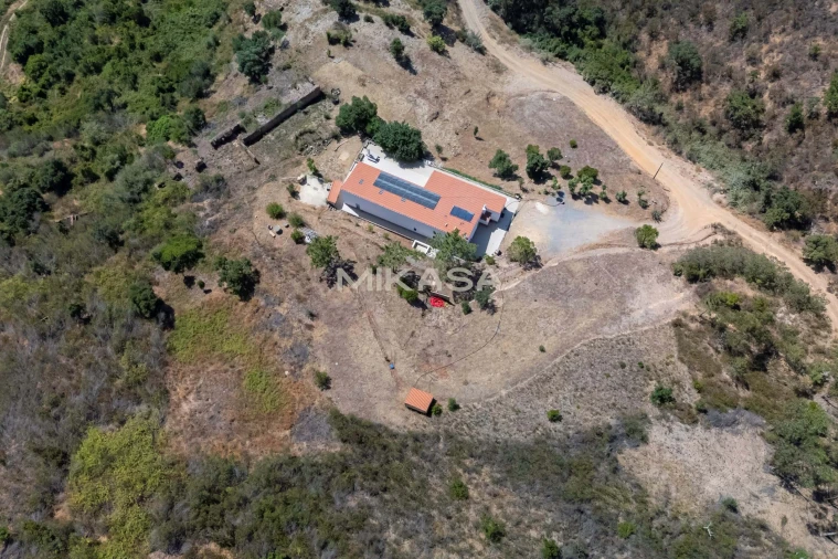 Moradia T2 para Venda em Marmelete Foto 42