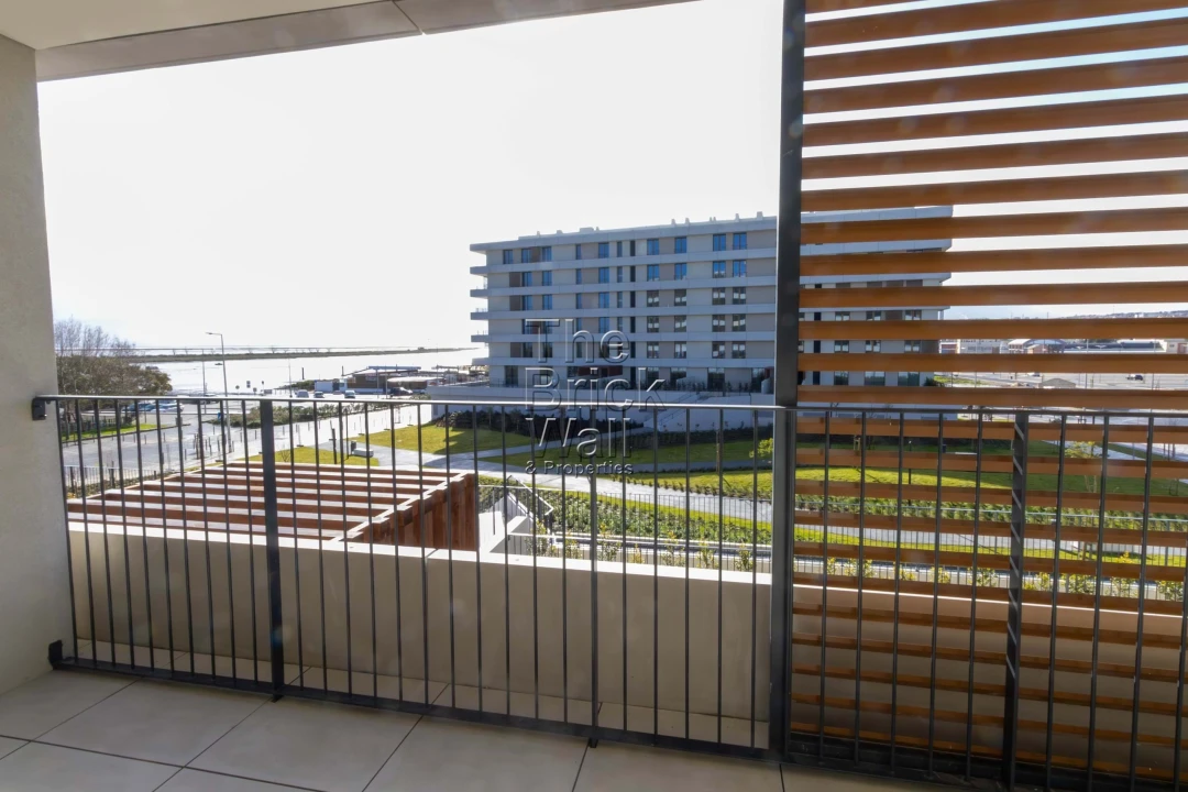 Apartamento T2 para Venda em Póvoa de Santa Iria e Forte da Casa Foto 1