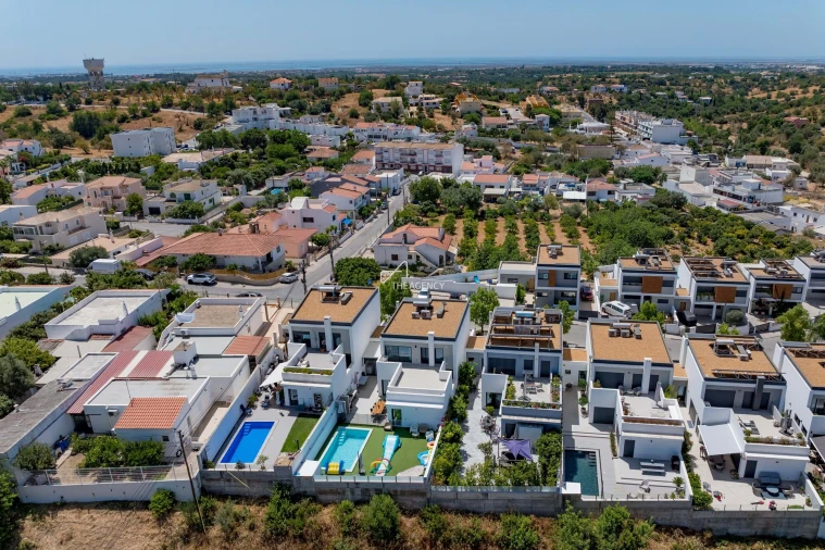 Moradia T3 para Venda em Pechão Foto 37