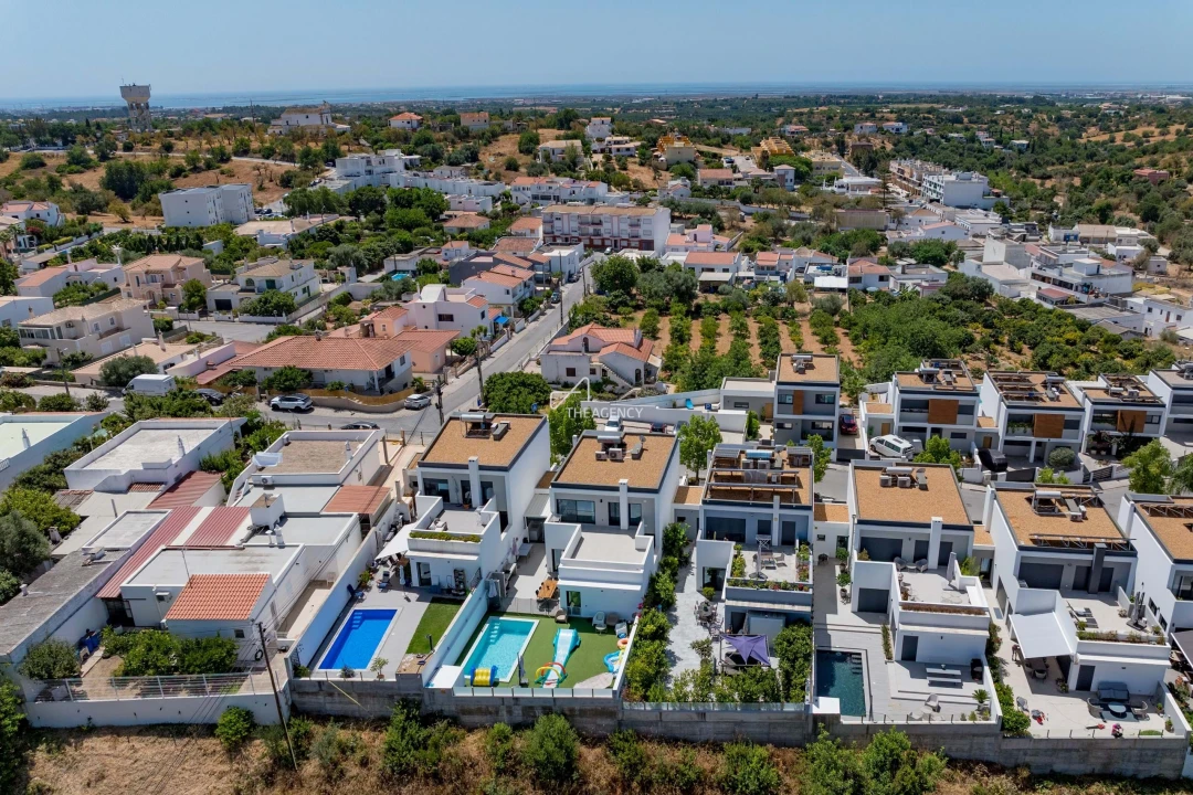 Moradia T3 para Venda em Pechão Foto 37