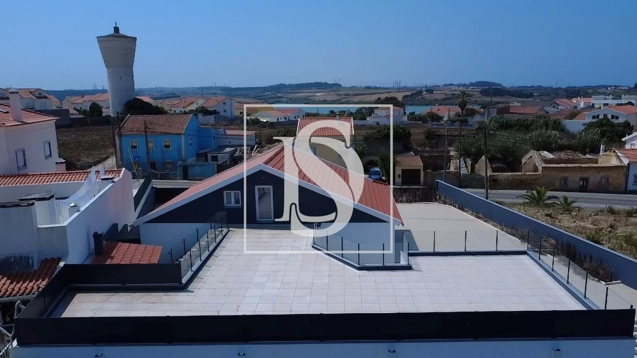 Moradia T4 para Venda em Atouguia da Baleia Foto 13