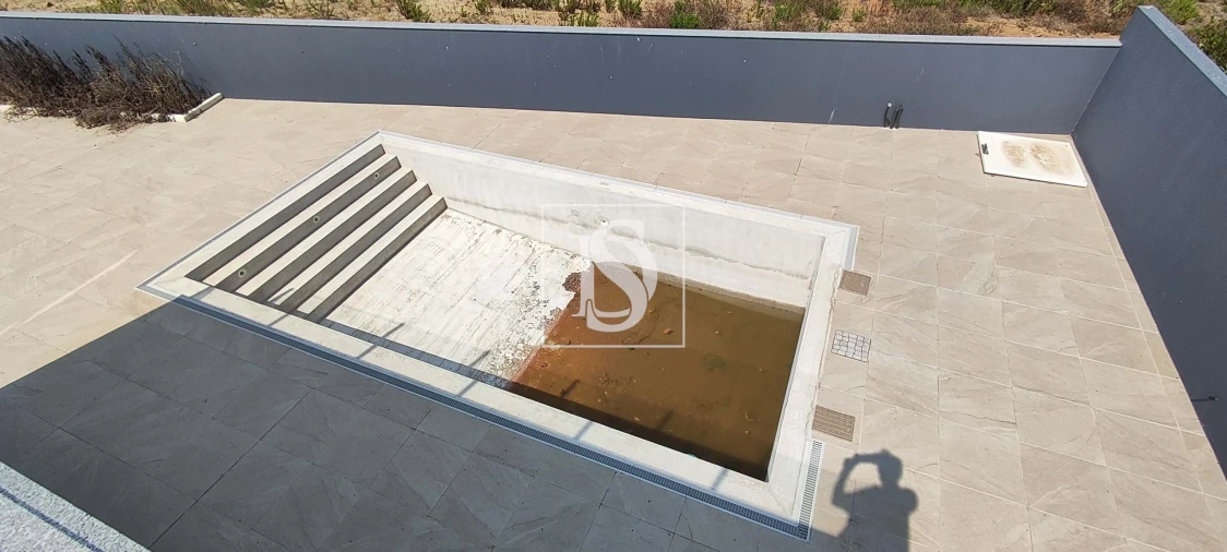 Moradia T4 para Venda em Atouguia da Baleia Foto 47