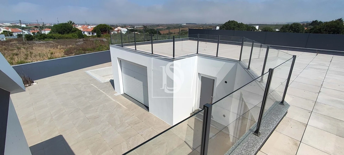 Moradia T4 para Venda em Atouguia da Baleia Foto 45