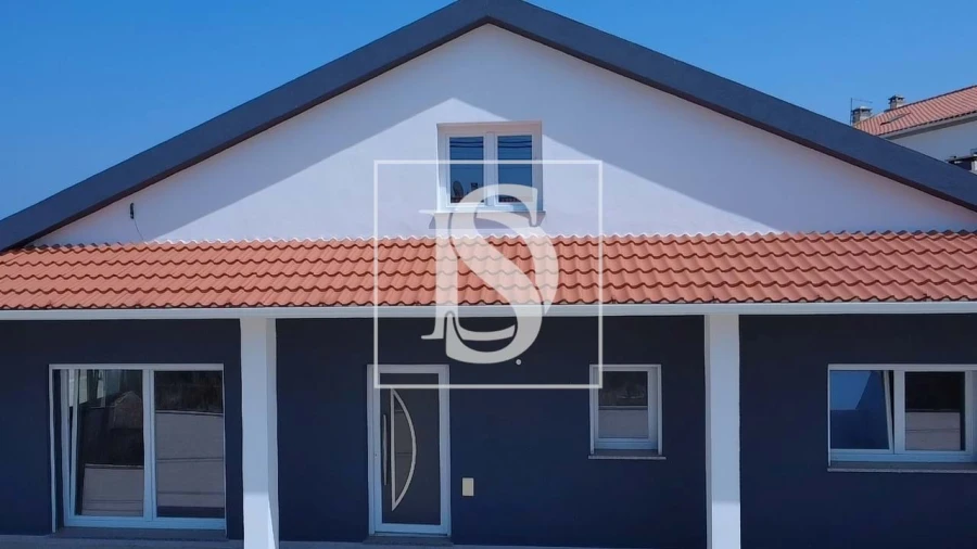 Moradia T4 para Venda em Atouguia da Baleia Foto 6