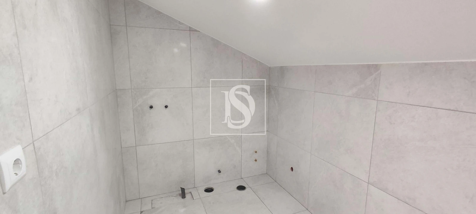 Moradia T4 para Venda em Atouguia da Baleia Foto 40