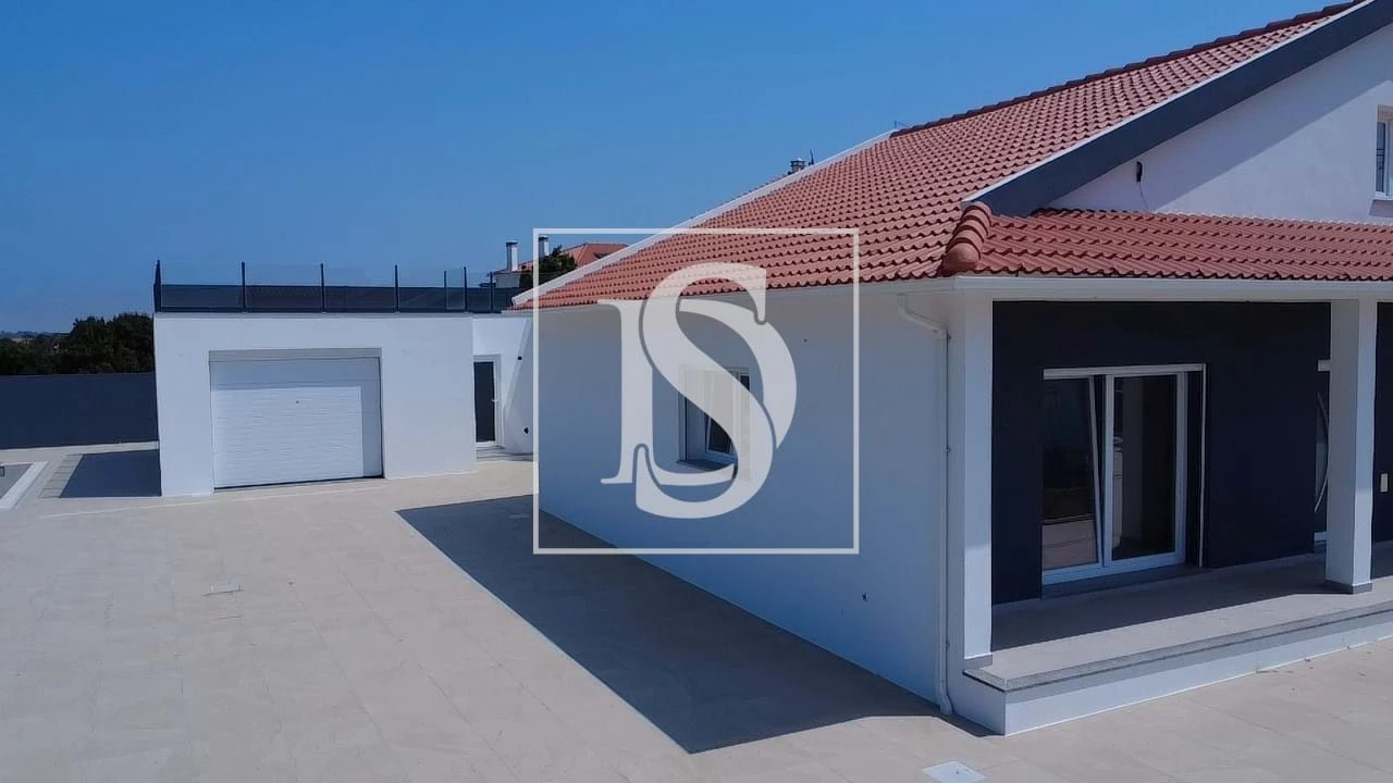 Moradia T4 para Venda em Atouguia da Baleia Foto 10