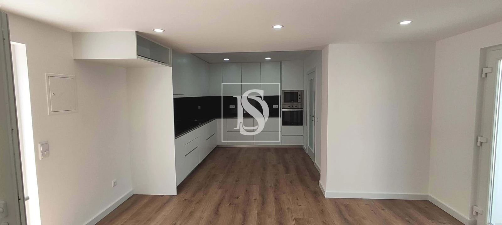 Moradia T4 para Venda em Atouguia da Baleia Foto 32