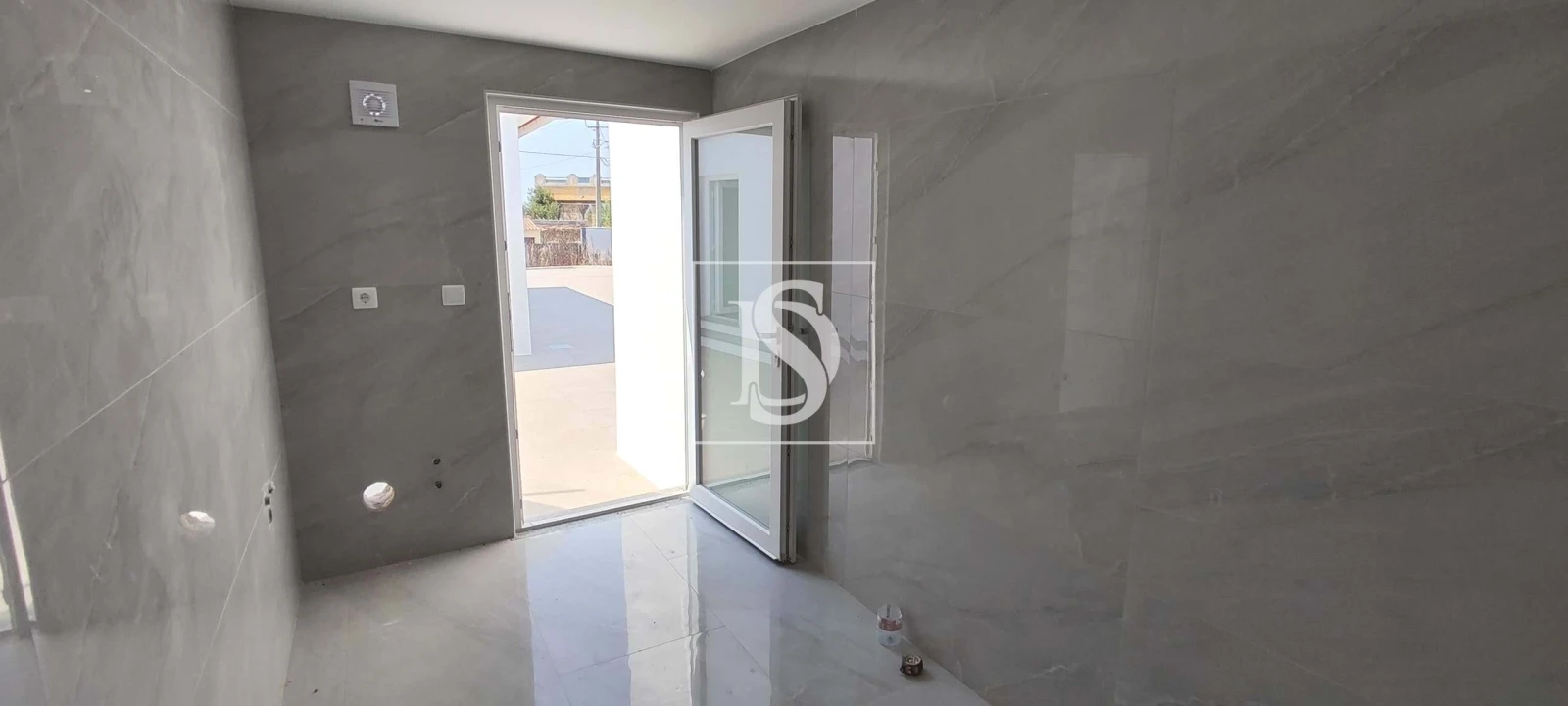 Moradia T4 para Venda em Atouguia da Baleia Foto 52