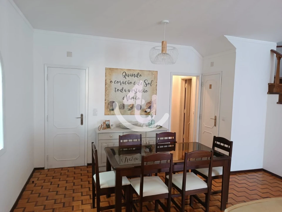 Apartamento T2 para Arrendamento em São Martinho do Porto Foto 2